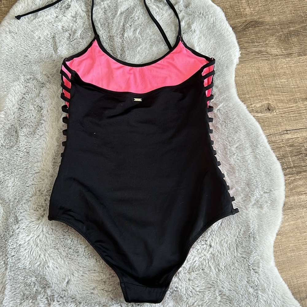 PINK Victoria’s Secret caged sides halter one piece swimsuit size S - Picture 4 of 6